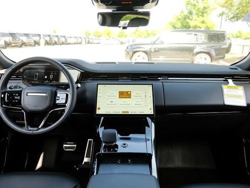 New 2026 Land Rover Range Rover Sport Dynamic SE AWD/4WD image 17