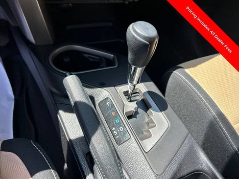 Used 2016 Toyota RAV4 XLE FWD image 11