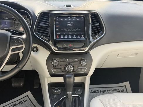 Used 2020 Jeep Cherokee Limited AWD/4WD image 16