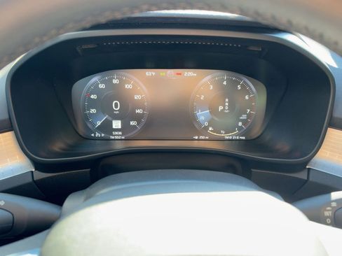 Certified 2022 Volvo XC40 T5 Momentum image 17