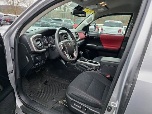 Used 2021 Toyota Tacoma SR image 14