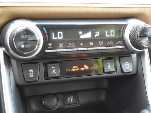 Used 2025 Toyota RAV4 XLE w/ Weather Package AWD/4WD image 21