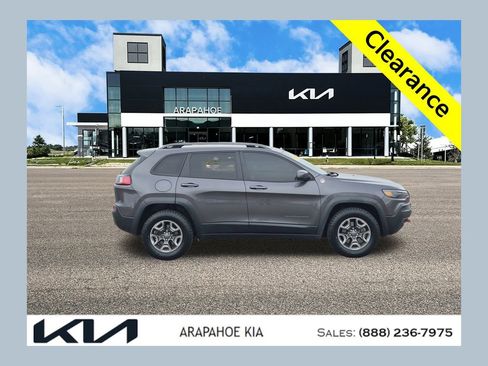 Used 2019 Jeep Cherokee Trailhawk w/ Cold Weather Group image 1