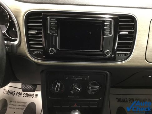 Used 2018 Volkswagen Beetle 2.0T Coast image 47
