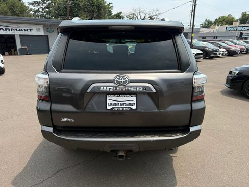 Used 2018 Toyota 4Runner SR5 AWD/4WD image 8