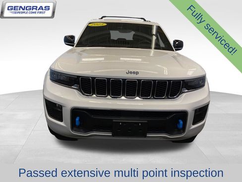 Used 2023 Jeep Grand Cherokee Overland AWD/4WD image 3