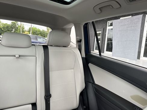 Used 2018 Volkswagen Tiguan SE AWD/4WD image 19