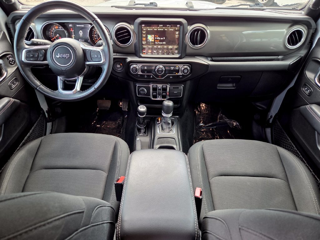 Used 2022 Jeep Wrangler Unlimited Sahara AWD/4WD image 15