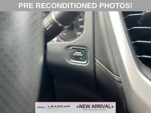Used 2023 GMC Acadia SLE w/ Driver Convenience Package AWD/4WD image 16