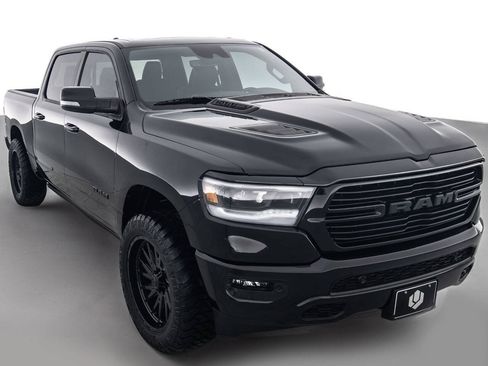 Used 2023 RAM 1500 Laramie AWD/4WD image 1