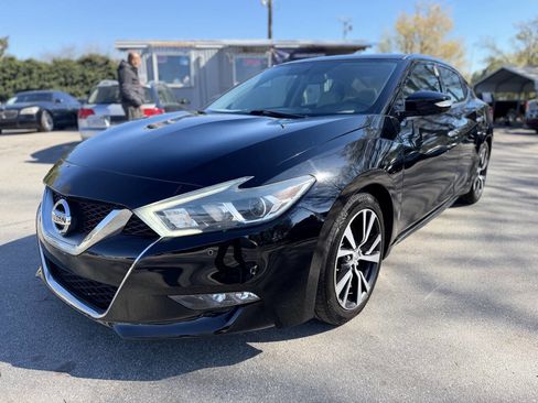 Used 2017 Nissan Maxima 3.5 SV image 2