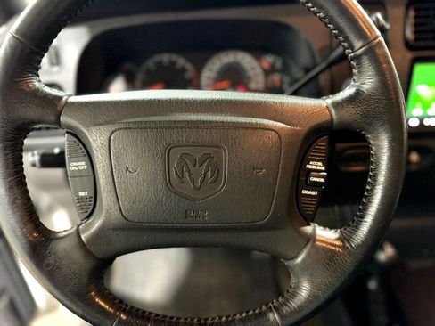 Used 2001 Dodge Ram 1500 Truck ST image 12