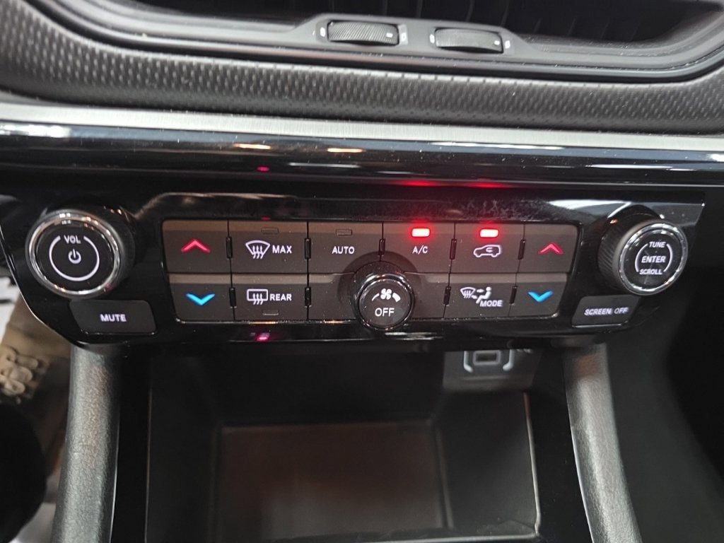 Used 2025 Jeep Compass Trailhawk AWD/4WD image 20