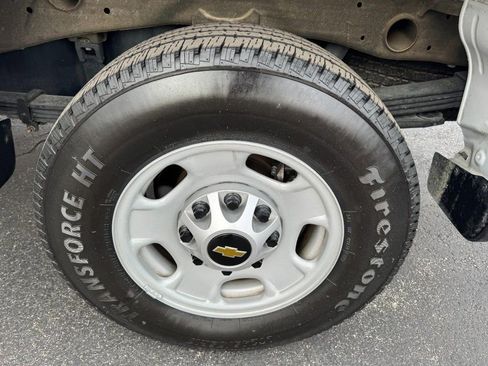 Used 2024 Chevrolet Silverado 2500 LT image 7