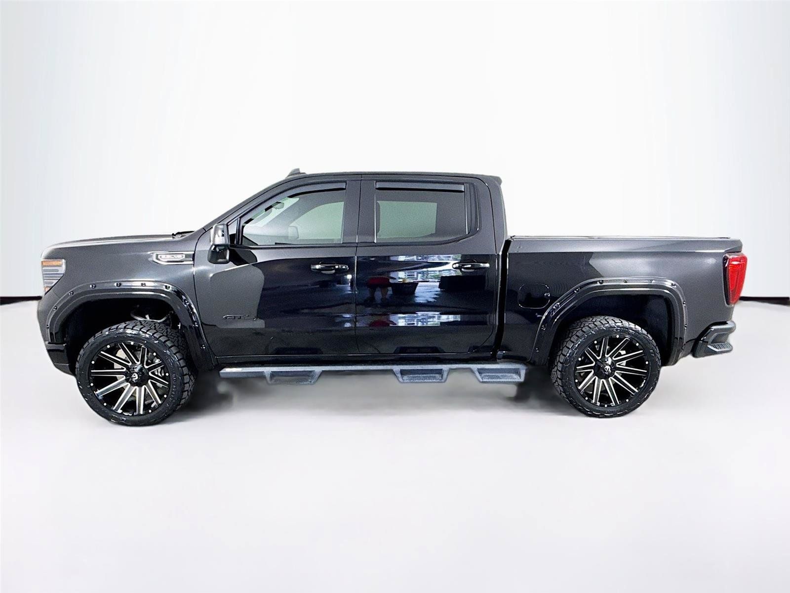 Used 2023 GMC Sierra 1500 AT4 w/ AT4 Premium Package AWD/4WD image 31