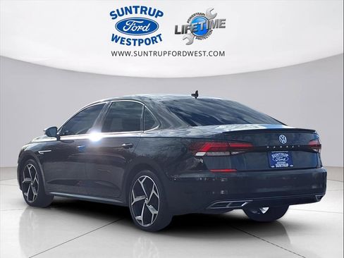 Used 2021 Volkswagen Passat 2.0T R-Line image 22