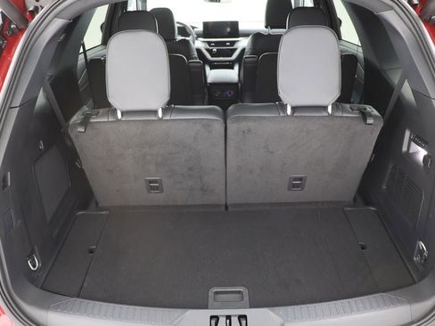 Used 2025 Ford Explorer ST image 32