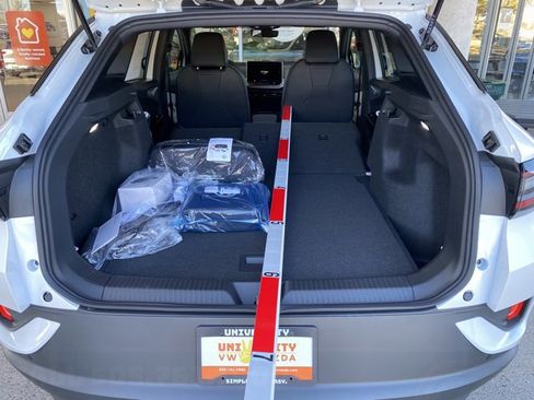 New 2026 Volkswagen ID.4 Pro AWD/4WD image 17