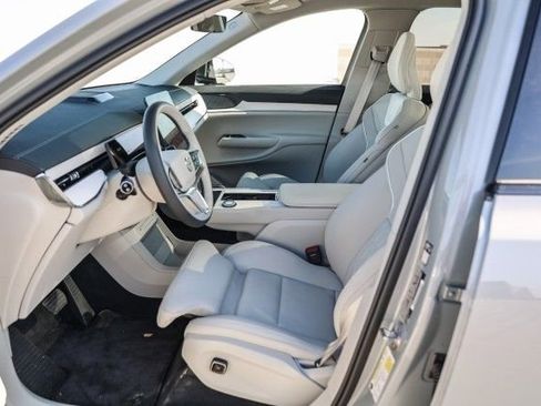 New 2025 Volvo EX90 Ultra image 20