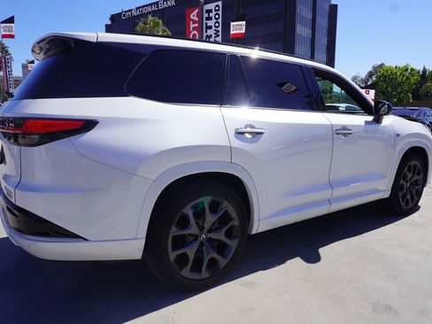Used 2025 Lexus TX 500h AWD w/ Technology Package image 7