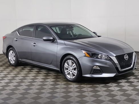 Used 2022 Nissan Altima 2.5 S FWD image 39
