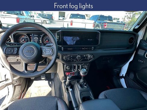 Used 2025 Jeep Wrangler Rubicon image 12