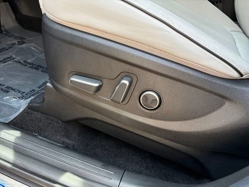 Certified 2025 Hyundai Palisade SEL FWD image 15