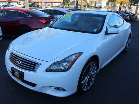 Used 2011 INFINITI G37 Journey w/ Premium Pkg RWD image 4