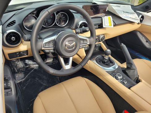 New 2025 MAZDA MX-5 Miata RF Grand Touring image 8