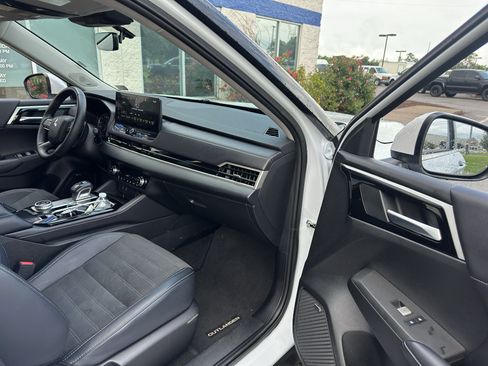 Used 2025 Mitsubishi Outlander SE AWD/4WD image 9