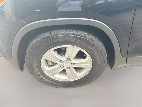 Used 2019 Chevrolet Trax LS FWD image 35