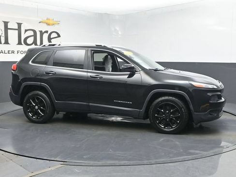 Used 2015 Jeep Cherokee Latitude w/ Cold Weather Group FWD image 48