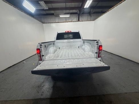 Used 2023 RAM 2500 Big Horn w/ Level 1 Equipment Group RWD image 9
