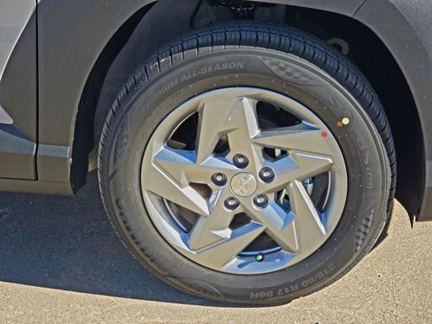 New 2026 Hyundai Kona SE image 7