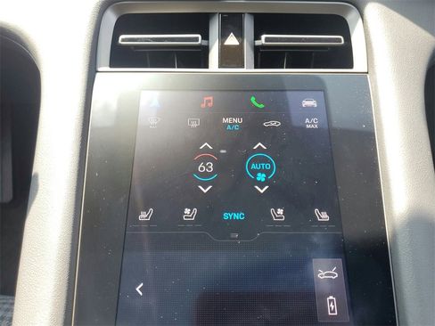 Used 2025 Porsche Taycan 4S image 49