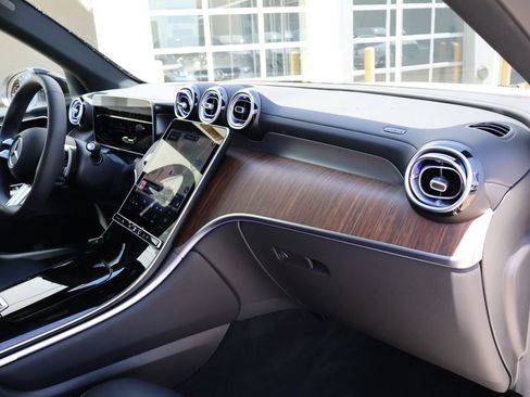 Certified 2026 Mercedes-Benz GLC 300 4MATIC image 9