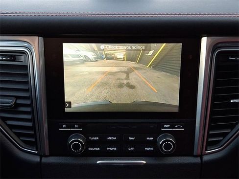 Certified 2017 Porsche Macan S image 24