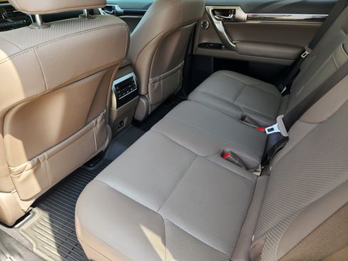 Used 2023 Lexus GX 460 Luxury w/ Accessory Package AWD/4WD image 31