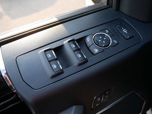 Certified 2021 Ford F350 Platinum AWD/4WD image 16