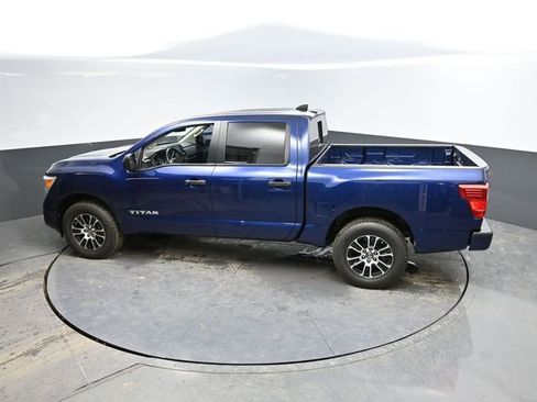 Used 2022 Nissan Titan SV image 39