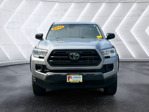 Used 2019 Toyota Tacoma SR w/ SX Package AWD/4WD image 9