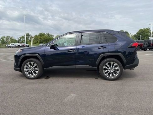 Used 2025 Toyota RAV4 XLE Premium w/ Weather Package AWD/4WD image 14