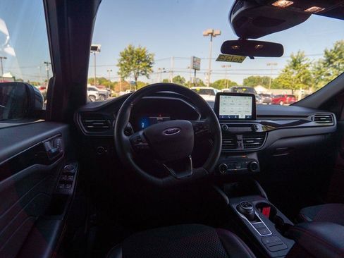 Used 2025 Ford Escape ST-Line Select AWD/4WD image 14