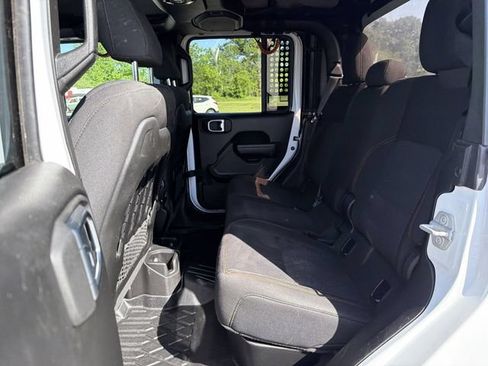 Used 2023 Jeep Gladiator Mojave w/ Cold Weather Group AWD/4WD image 26