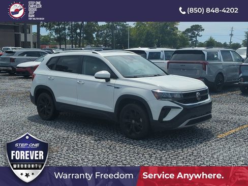 Used 2022 Volkswagen Taos SE FWD image 8