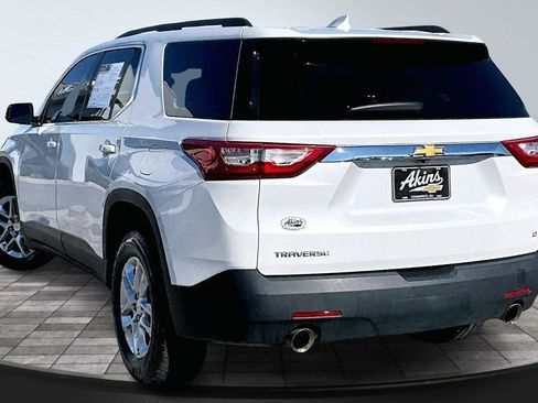 Certified 2020 Chevrolet Traverse LT image 4
