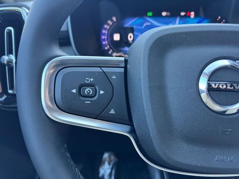 Certified 2024 Volvo XC40 B5 Plus w/ Protection Package Premier AWD/4WD image 14