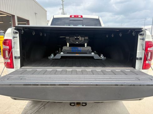 Used 2023 RAM 2500 Laramie AWD/4WD image 35