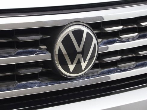 Used 2021 Volkswagen Atlas SE image 16