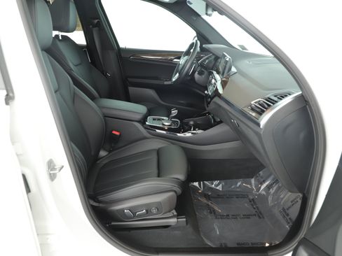 Used 2024 BMW X3 sDrive30i w/ Convenience Package RWD image 16